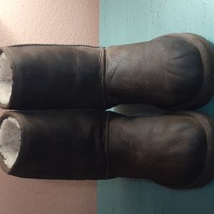 UGG LEATHER BOOTS SZ 6